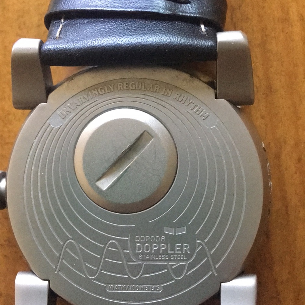 Men’s record player watch. - Picture 4 of 13